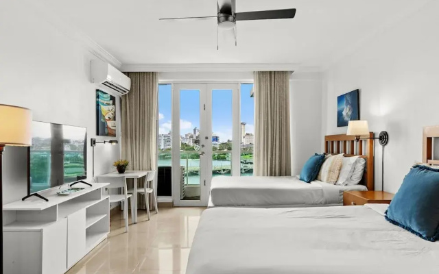 Lagoon821-bl in San Juan