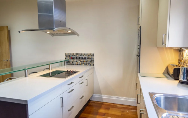 Whitefield Charm Cozy 2 Bedroom Apartment Sleeps 8