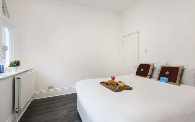 Modern Cheshire Court Nest - NBS