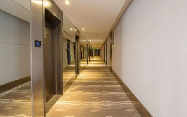 Orange Hotel (Hefei Sanxiaokou Subway Station Store)