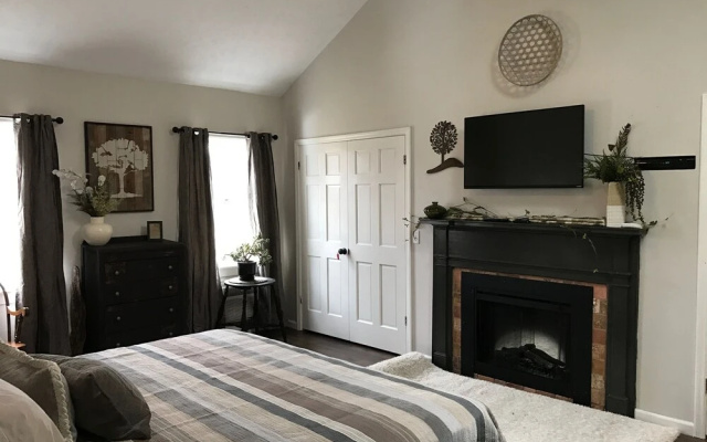 Creekside Inn