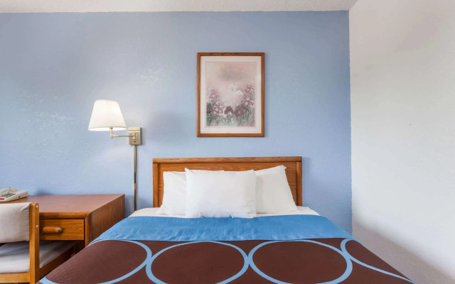 Super 8 by Wyndham Norwich