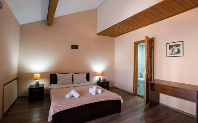 Hotel 38