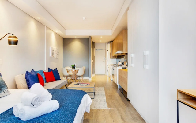 City View Balcony Apartment 908