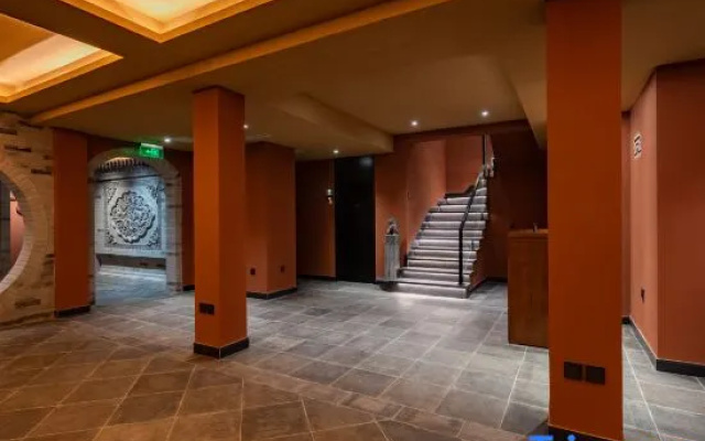 Yujing Hotel