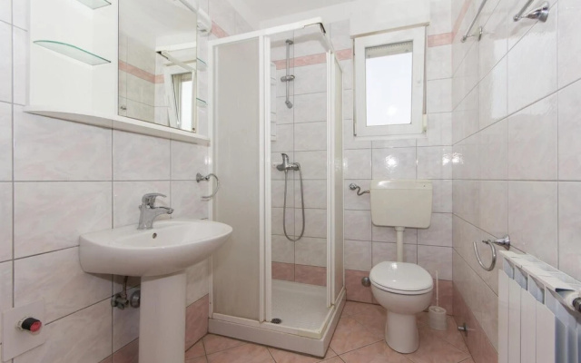 Nice Apartment in Pula With 2 Bedrooms