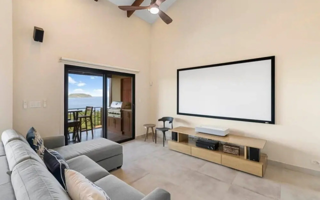 Stylish Villa with Brand-New Furniture, Panoramic Ocean Views, and Infinity Swimming Pool & Hot Tub