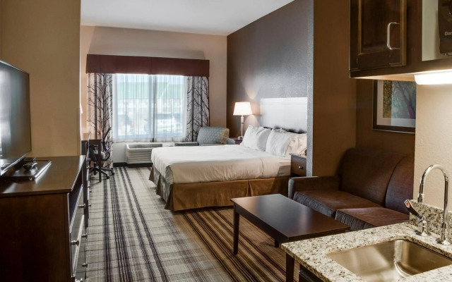 Holiday Inn Express & Suites Nevada by IHG