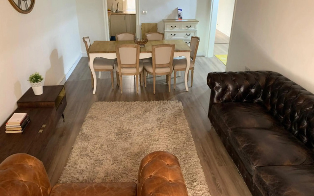 Family Central Apartment