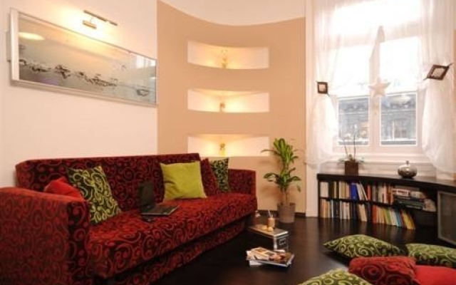 Отель Broadway Luxury Suite Венгрия, Будапешт - отзывы, цены и фото номеров - забронировать отель Broadway Luxury Suite онлайн интерьер отеля