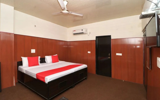 Oyo 27614 Hotel Oscar Inn