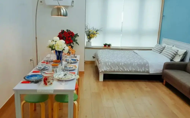 Lee Apartment 1