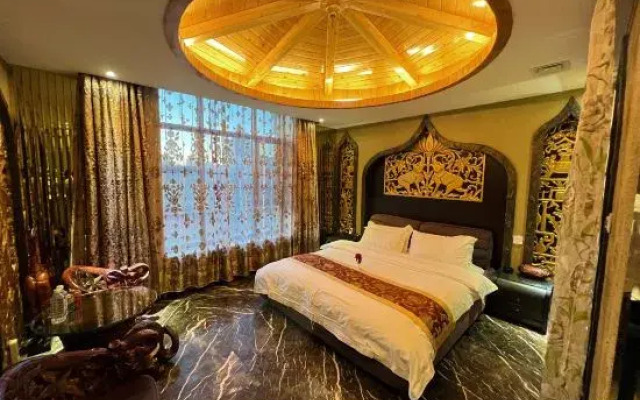 No.5 Theme Hotel