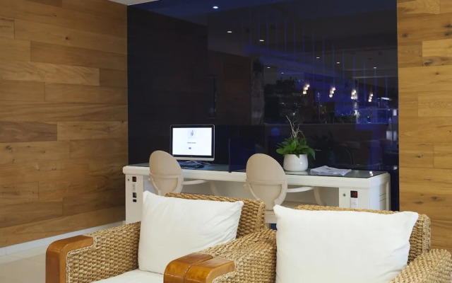 Logis Hotel Canyelles Playa