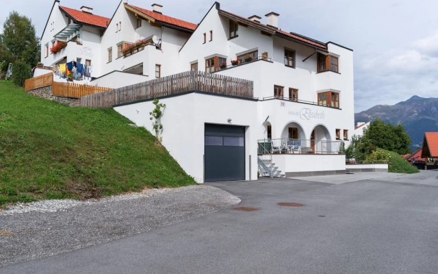 Vibrant Apartment near Ski Area in Fiss
