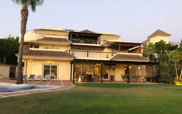 Palm Tree Golf Retreat
