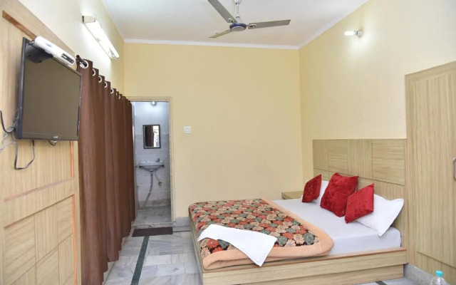 Hotel Ganga Basin