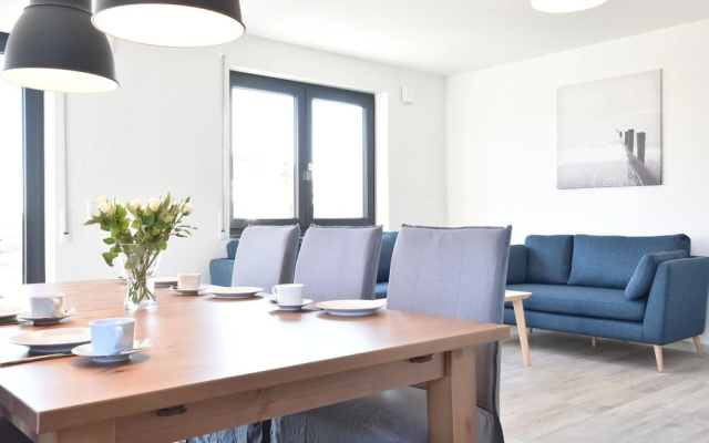 Beautiful Holiday Home in Kühlungsborn Near Sea
