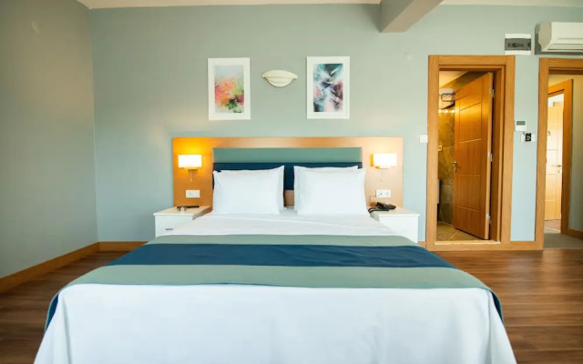 Big Point Hotel
