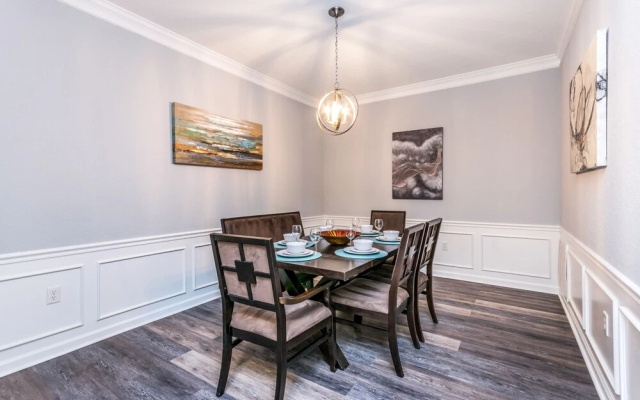 4840 Cayview Avenue #303