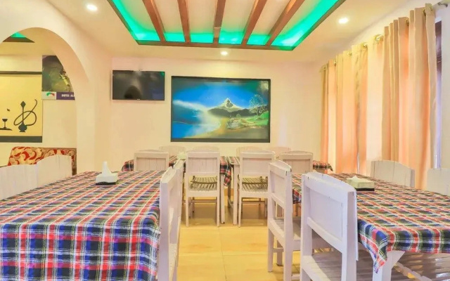 Oyo 647 Hotel Alpine Villa