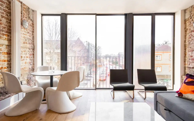The Bethnal Green Escape - Modern & Bright 1BDR Apartment