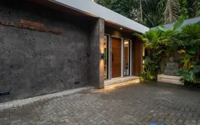 Villa Lembah Giri Forest by BaliSuperHost