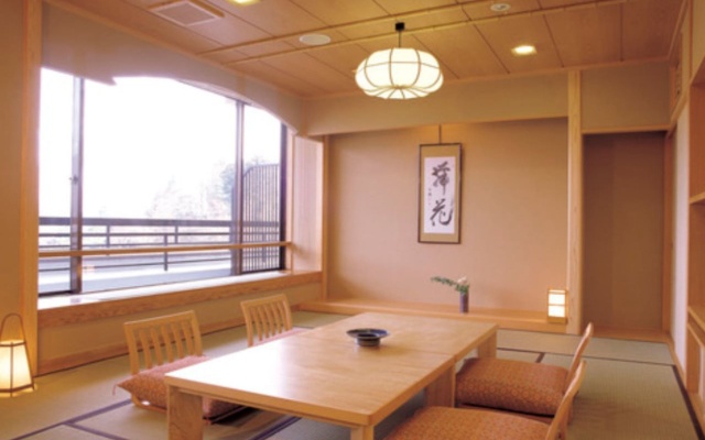 Wakakusa no Yado Maruei Ryokan
