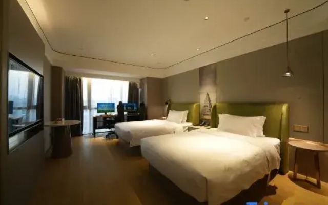 SOLO E-Sports Hotel (Yinzhou Baolong Flagship Store)