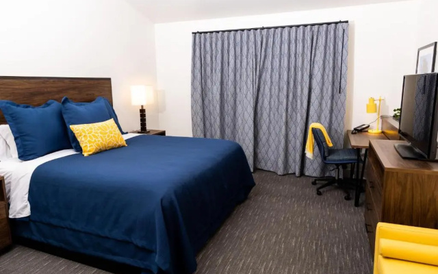 La Playa Inn