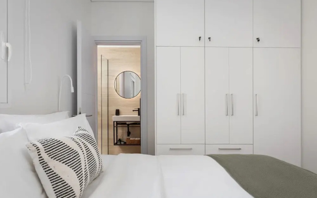 Athenian Acropolis Residence