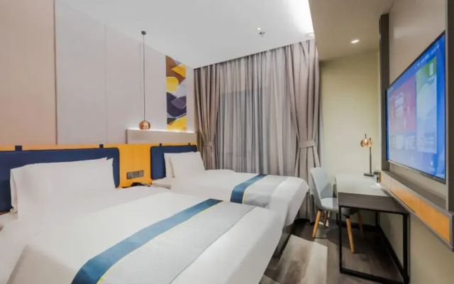 Home Inn Shanghai Bund Temple