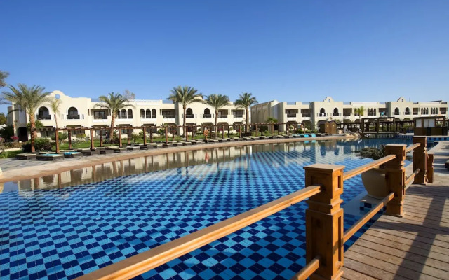 SUNRISE Arabian Beach Resort - Posh Club