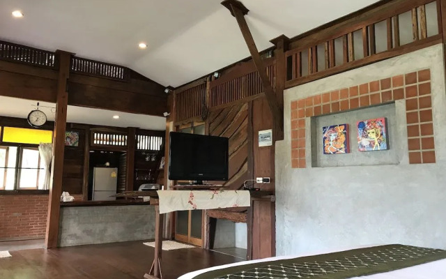 Pakchong Family Home