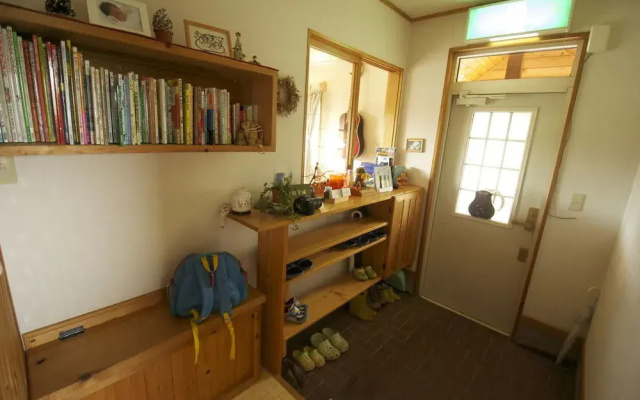 Guesthouse Gurigura – Hostel
