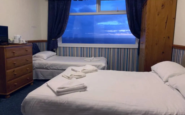 Canasta Hotel