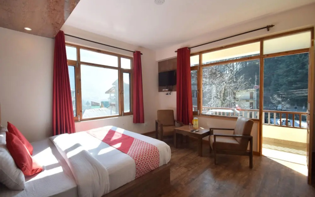 OYO 11552 Hotel Rising Star