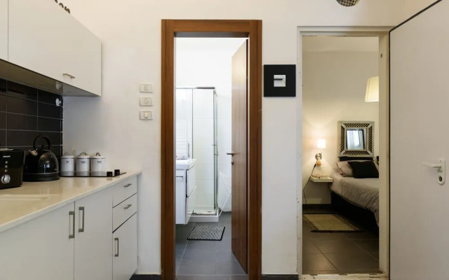 Ben Yehuda - Bograshov 1 BR with Terrace