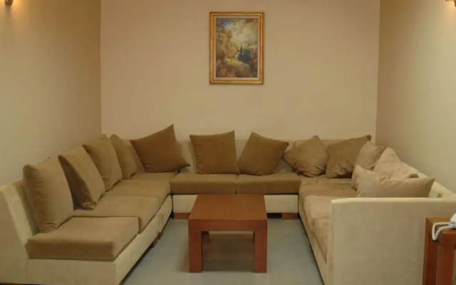 Paluri Hotel