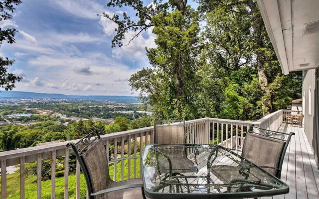 Stay Above it All! Modern Home on Missionary Ridge