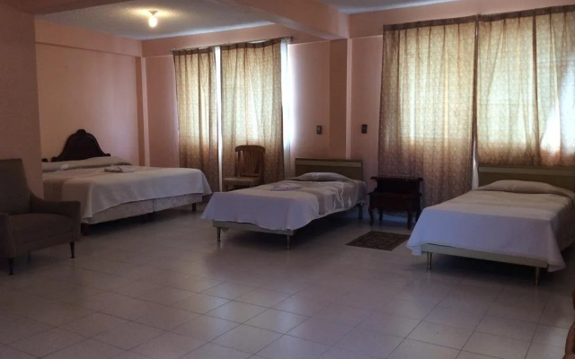 Hotel Maris