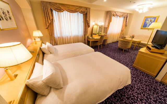 The Crown Palais Kochi