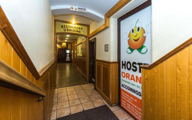 Hostel Orange Прага вид на фасад