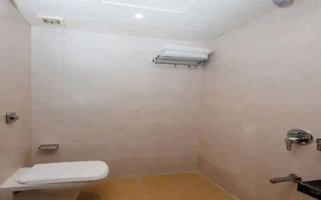 Hotel Dream Line Lodging & Boarding by OYO Rooms