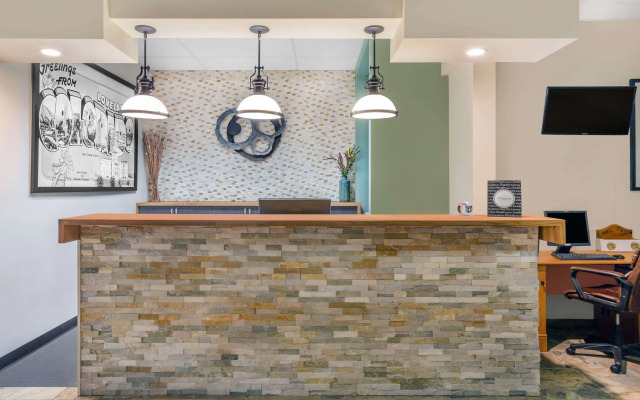 Travelodge by Wyndham Loveland/Fort Collins Area