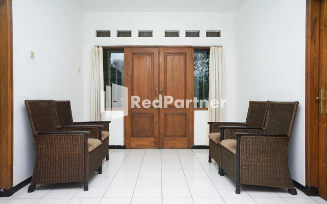 Villa Handayani Songgoriti RedPartner
