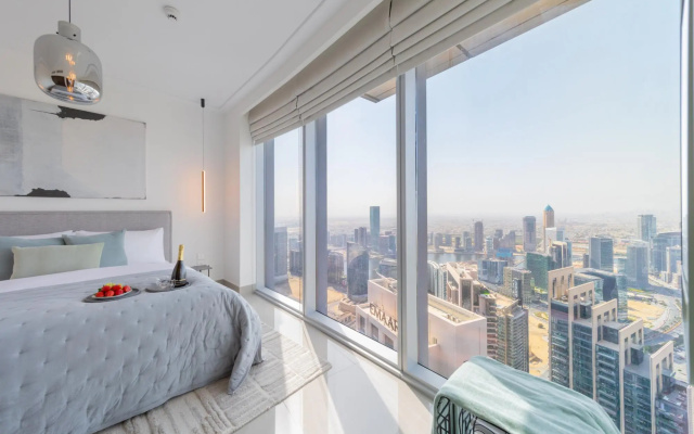DXB - Opera Grand - 6104 - DT