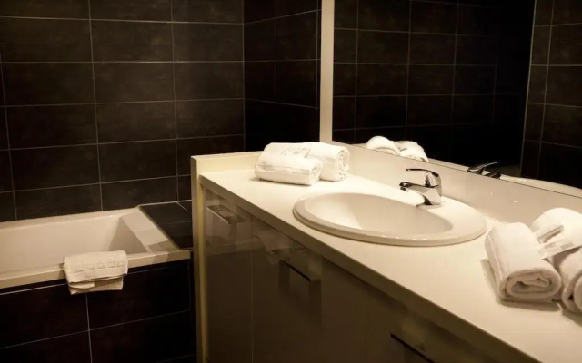 Le Mas De Valrugues Hotel