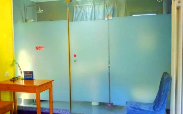 Qian Men Hostel