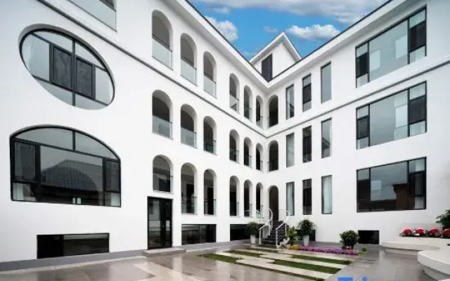 Nazhen Xiaolou · Excellencyyl · Courtyard Vacation Boutique Stay (Nalati Scenic Area)